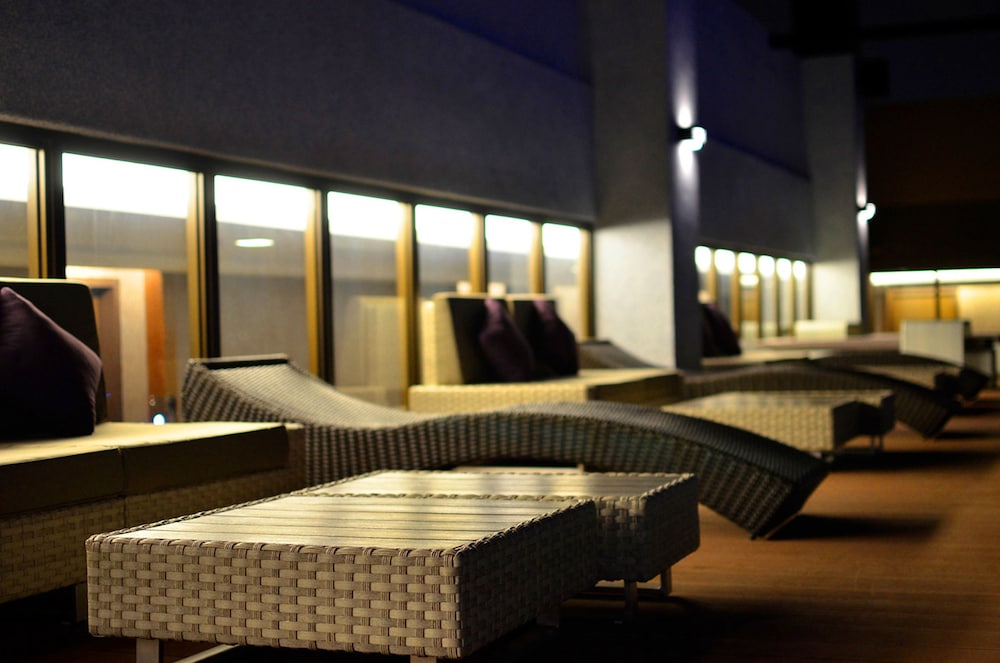 Tsun Huang Hotel 42/62