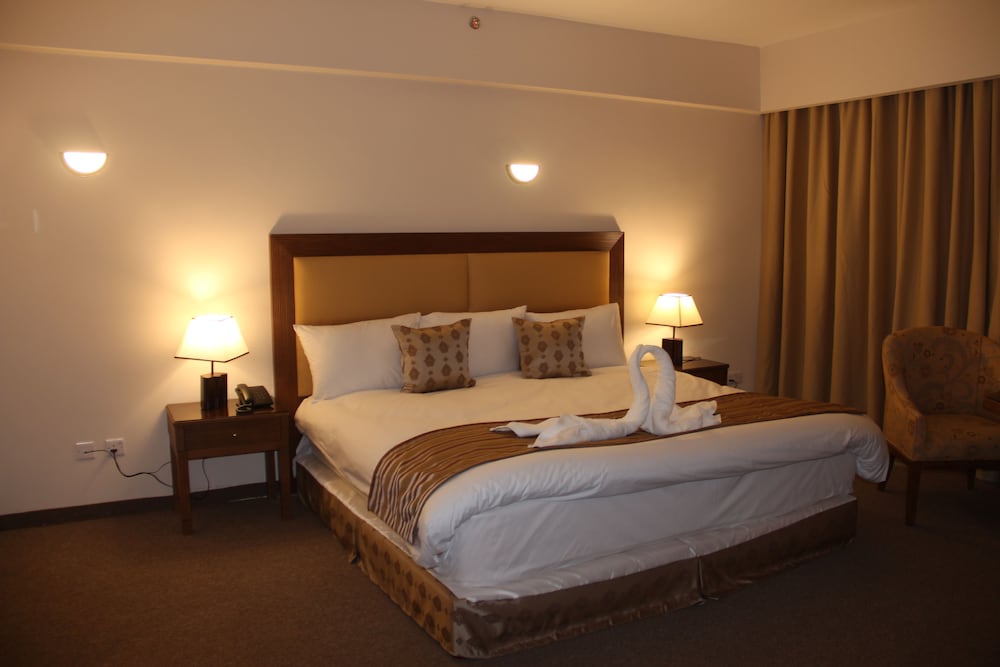 Saray Hotel 5/25