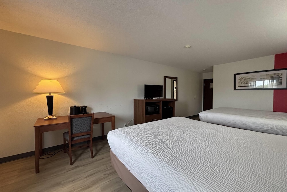 Ramada by Wyndham Effingham 15/41