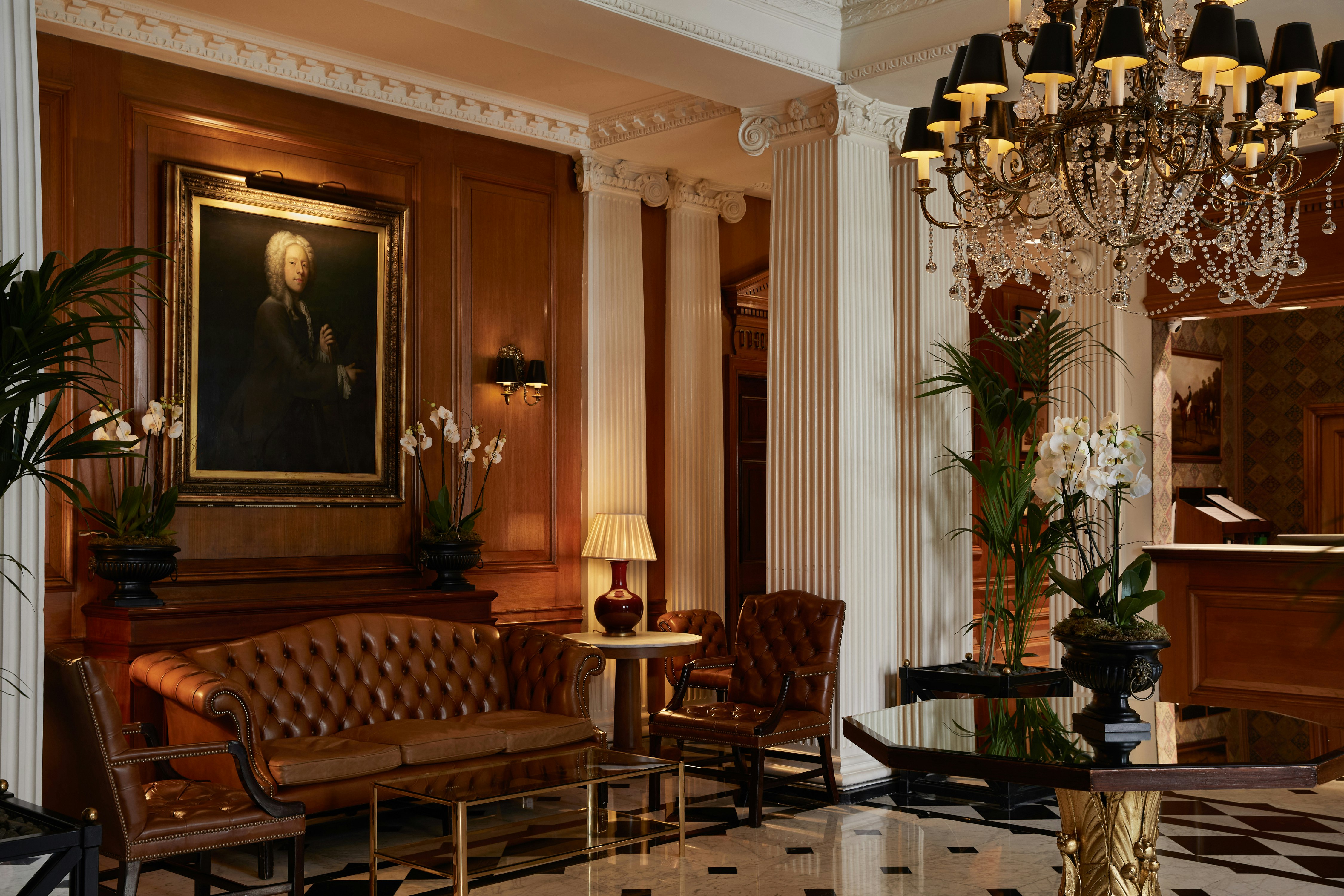 The Chesterfield Mayfair 55/84