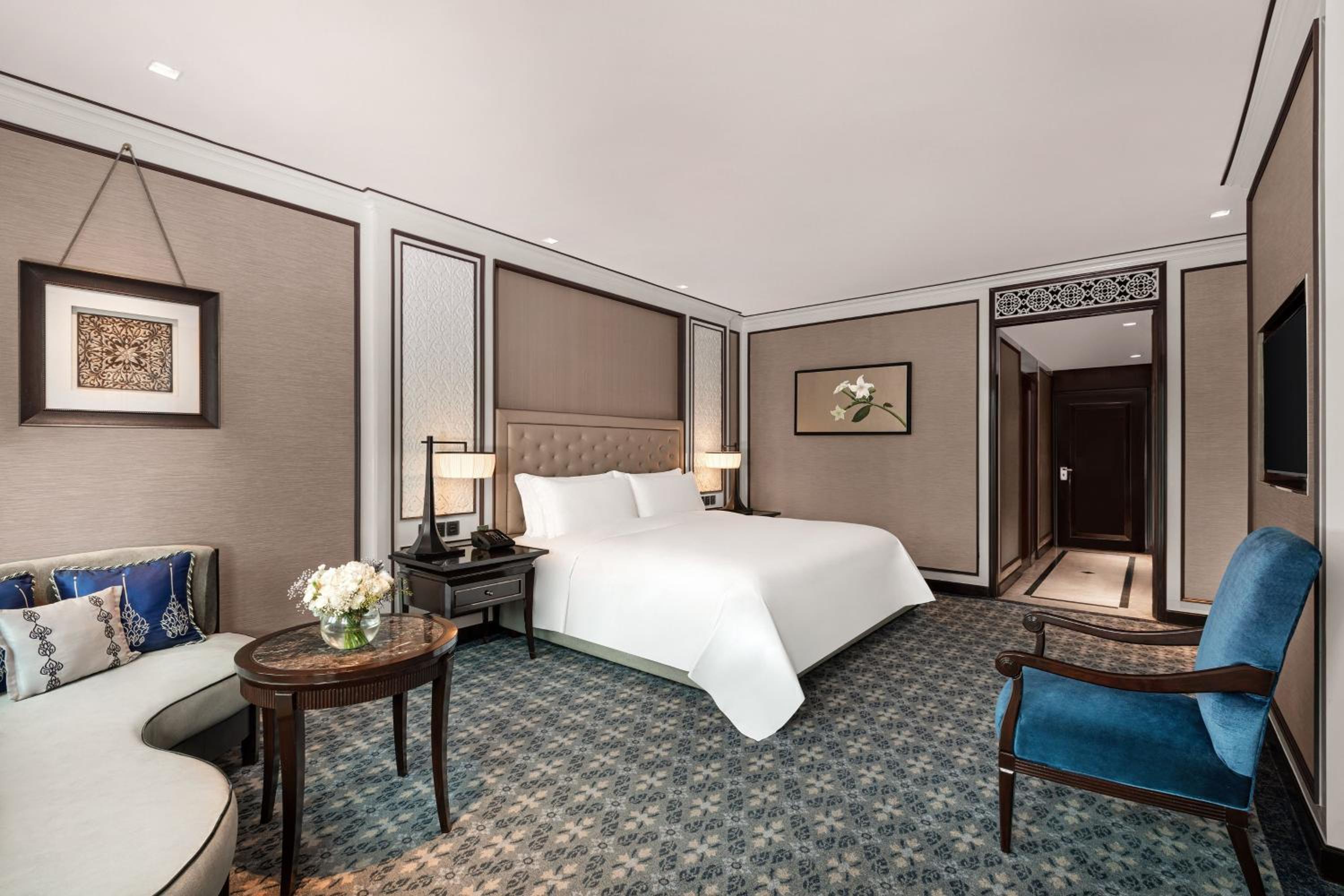 غرفة ملكية بسرير كينج بإطلالة على المدينة، THE ATHENEE HOTEL, A LUXURY COLLECTION HOTEL BANGKOK 3/7