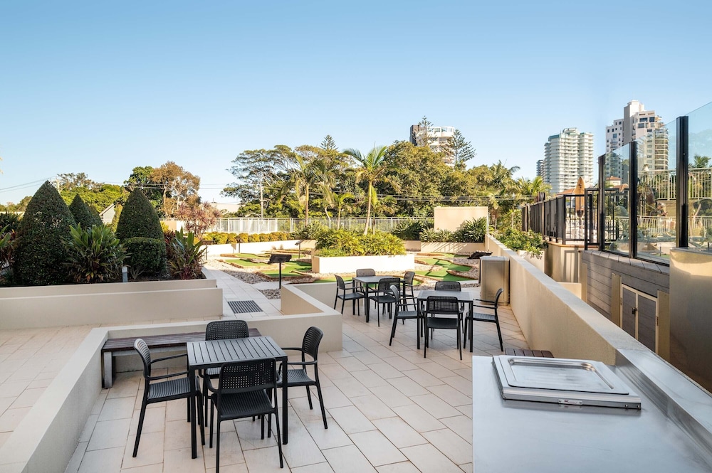 The Sebel Twin Towns Coolangatta 48/64