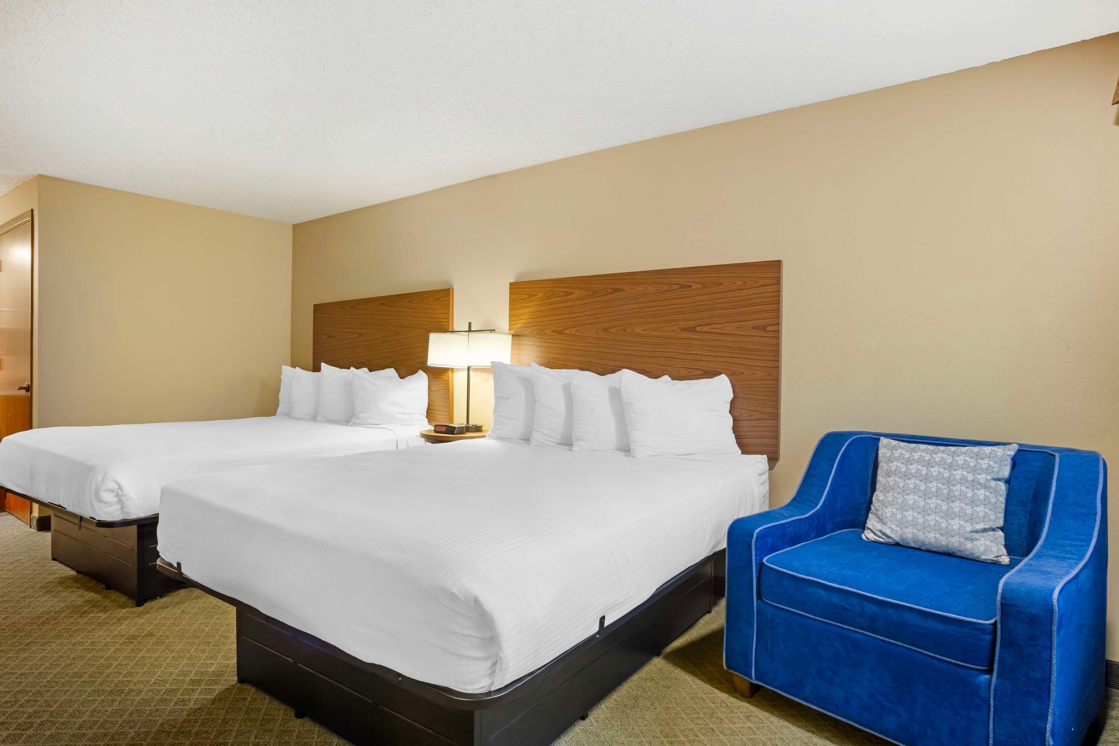 غرفة رباعية بسريرين كوين لذوي الإعاقة