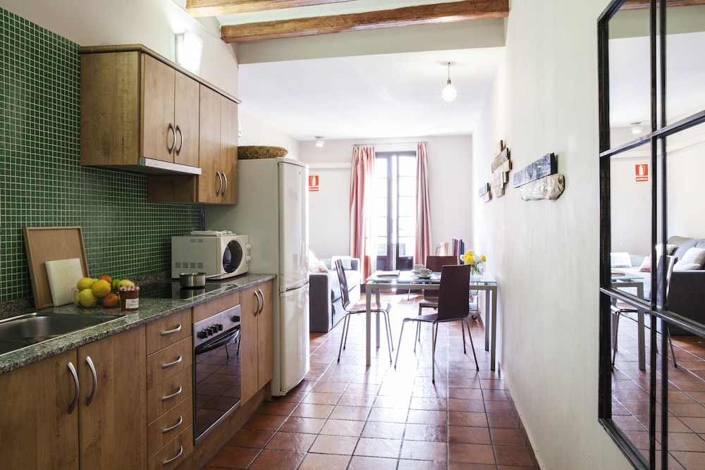 AinB Las Ramblas Guardia Apartments 44/60
