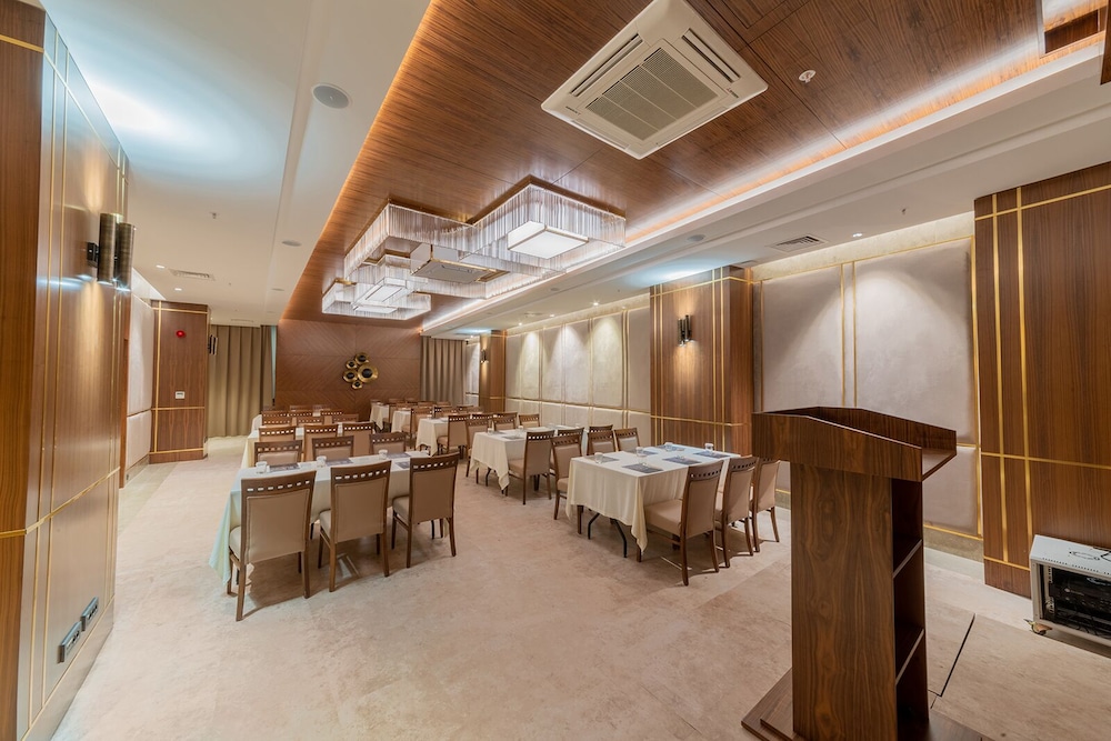Artes Hotel 27/33