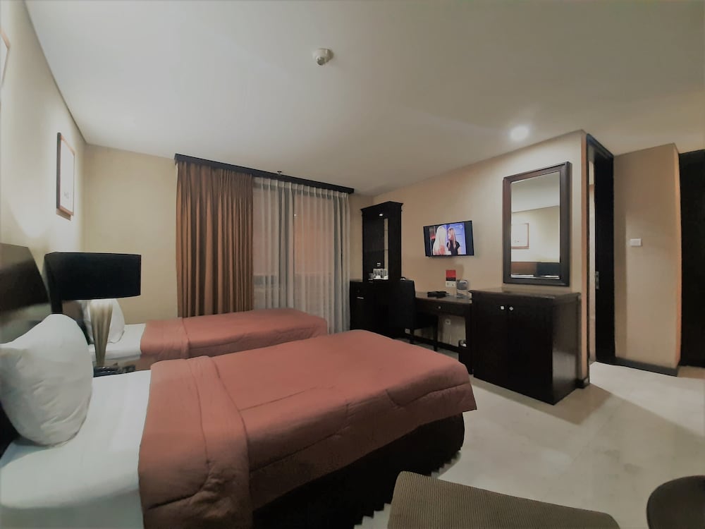 The Palais Dago Hotel 12/55