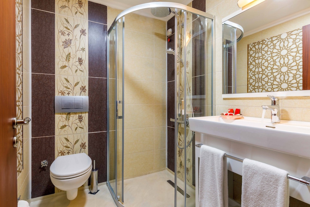 Rast Hotel 27/72