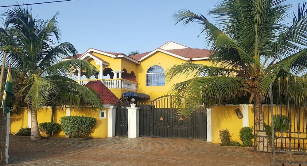 Coconut Pointe Beach Resort 38/50
