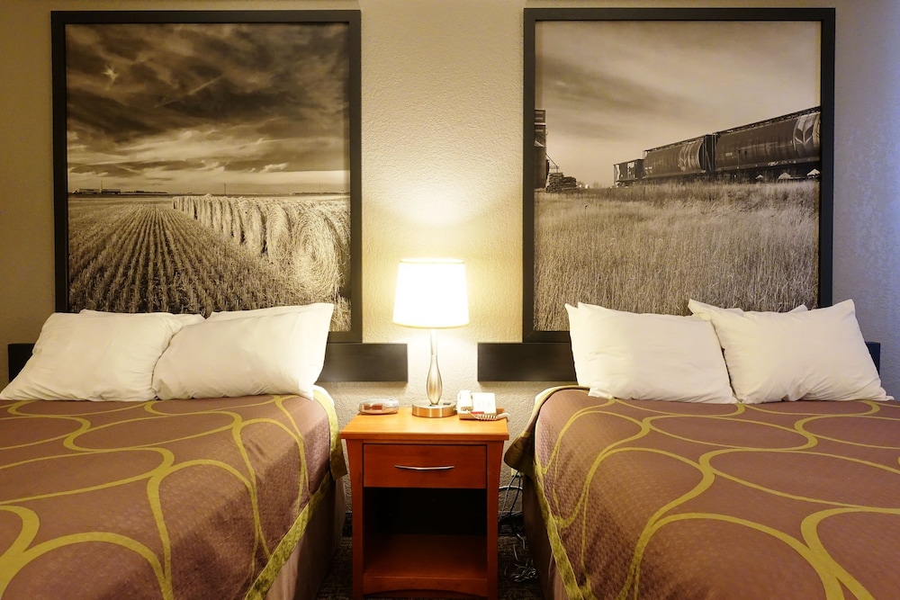 Super 8 by Wyndham Regina 6/33