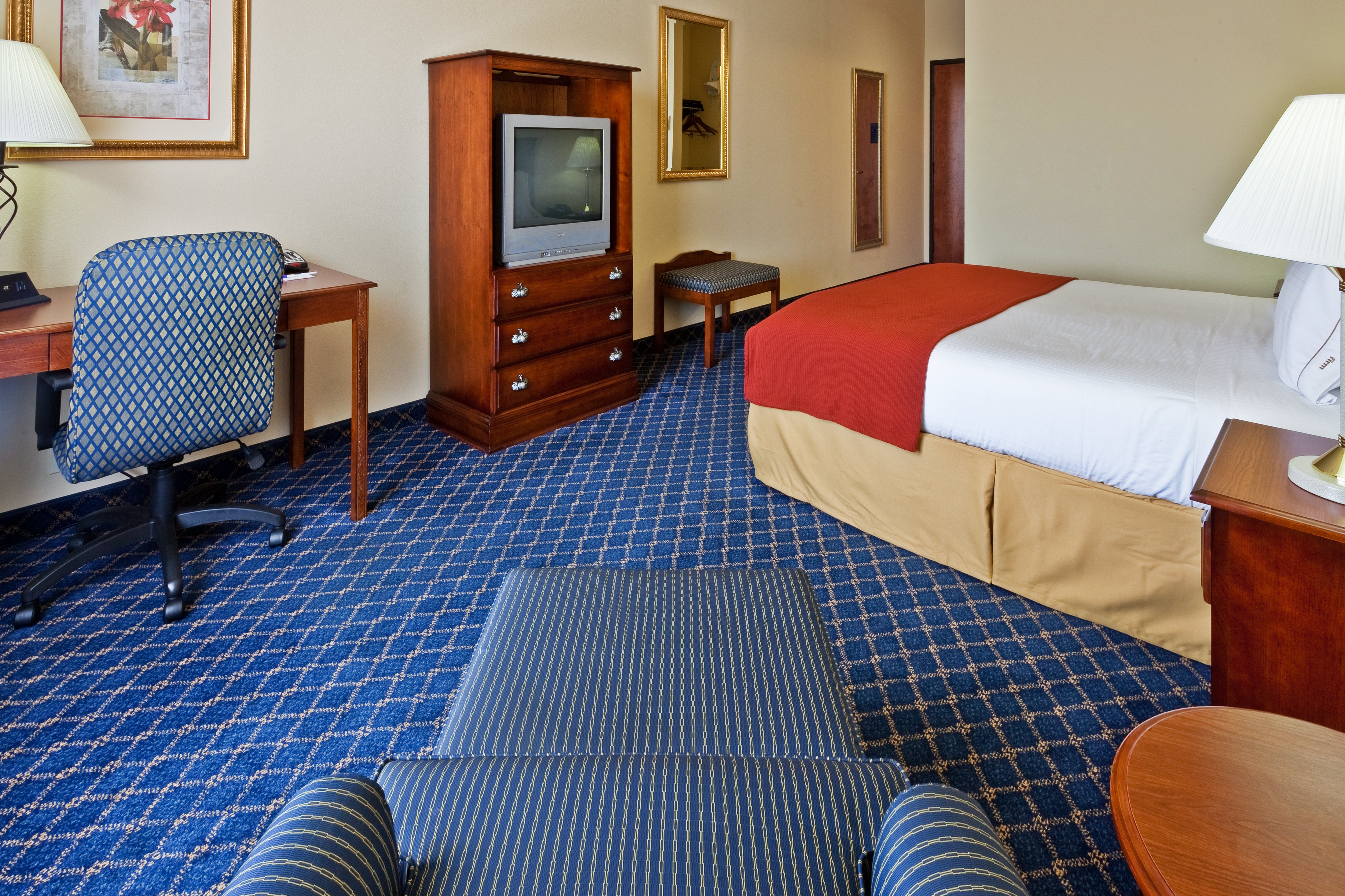 Holiday Inn Express Hotel Suites Paragould 42/60