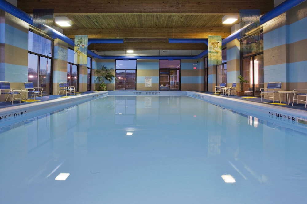 swimming pool spa