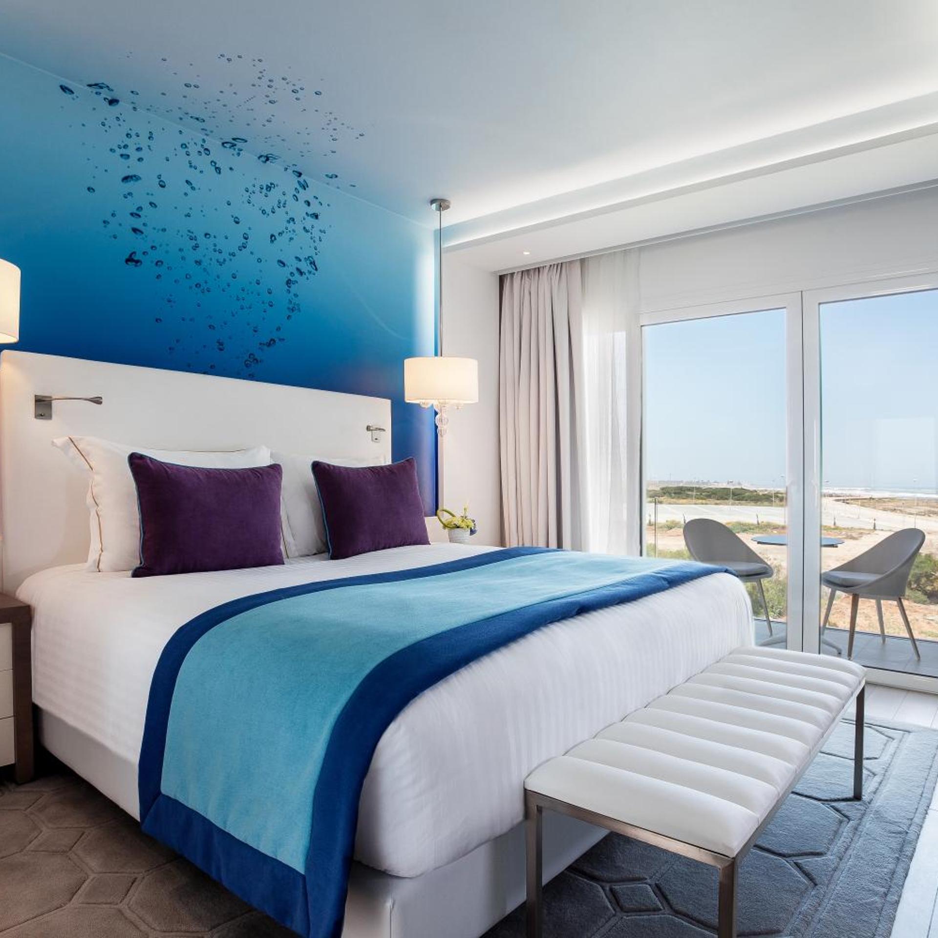 Ocean, Executive, King Bed, Side View