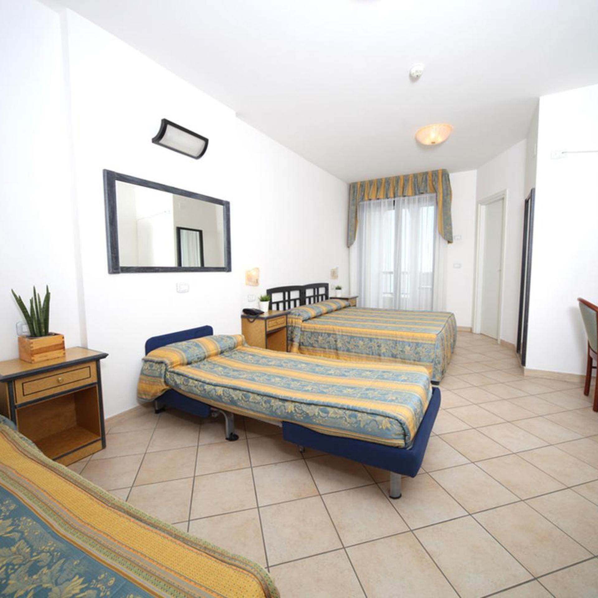 HOTEL PARCO DEI PRINCIPI 20/56