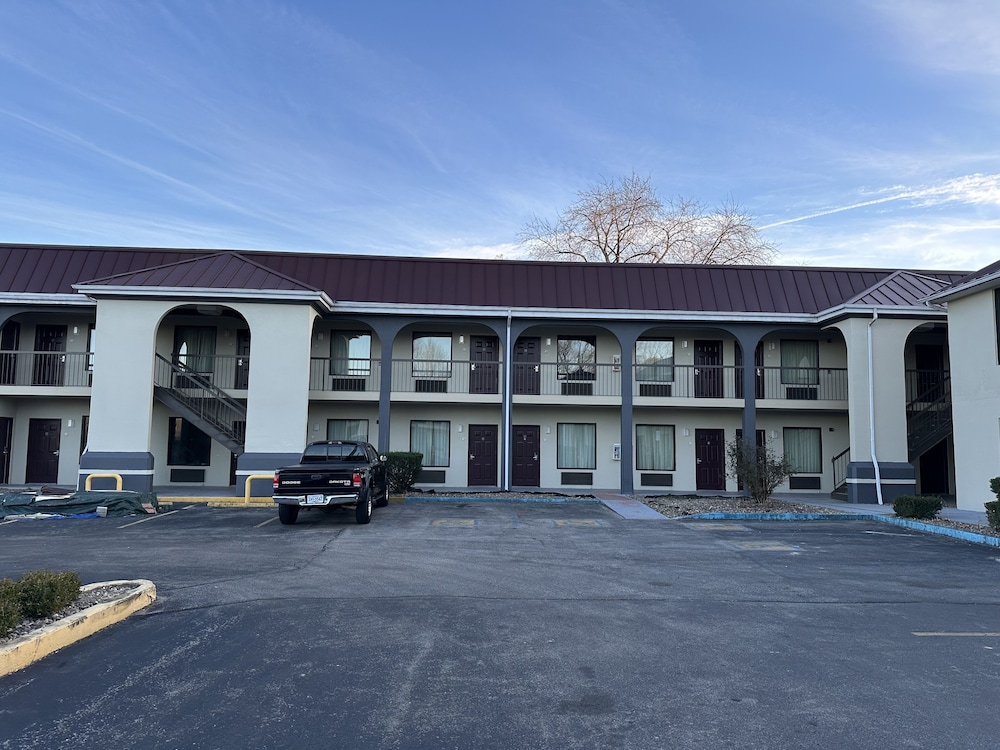 Quality Inn Ashland, KY 7/66