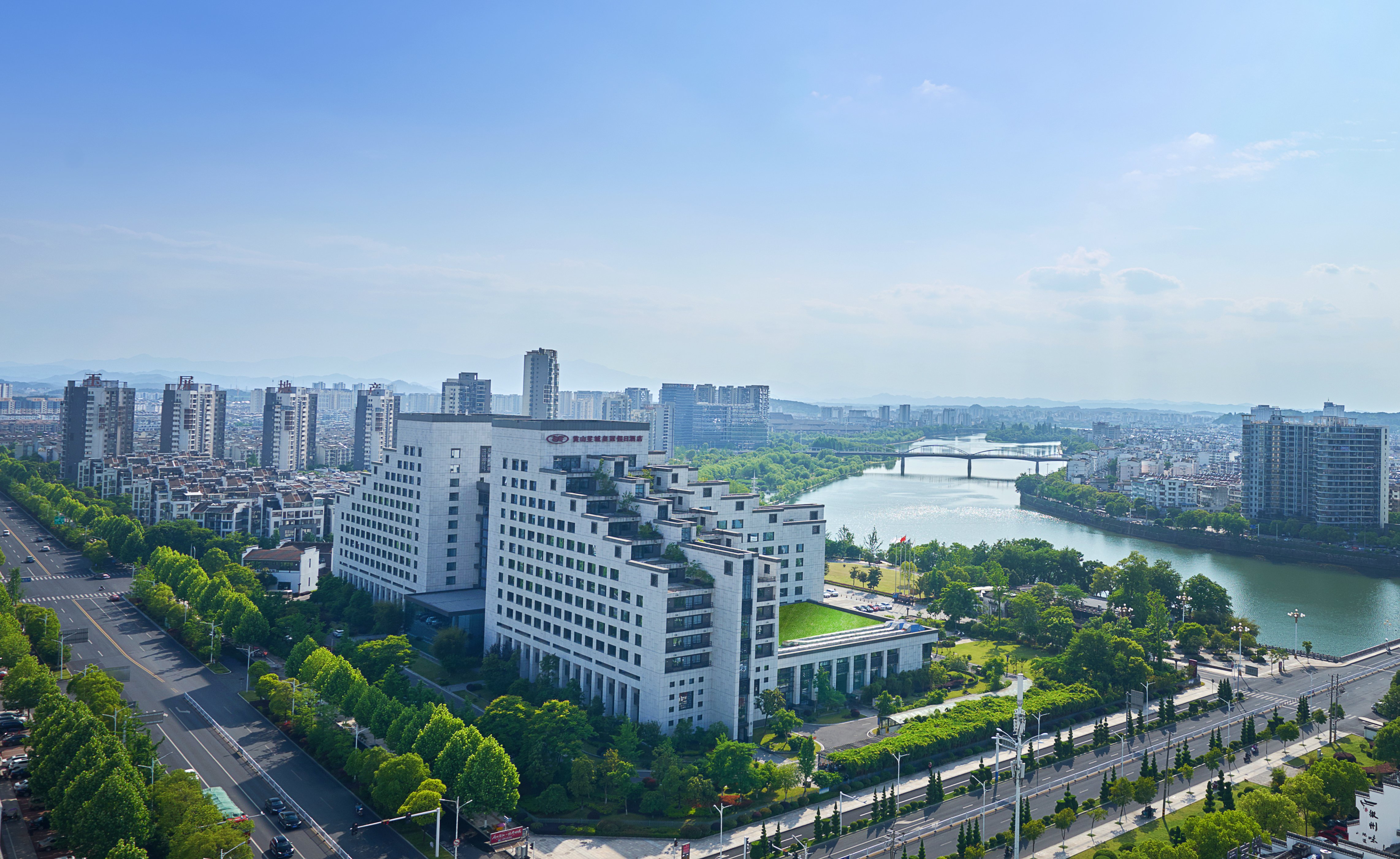 Crowne Plaza Huangshan Yucheng 4/50