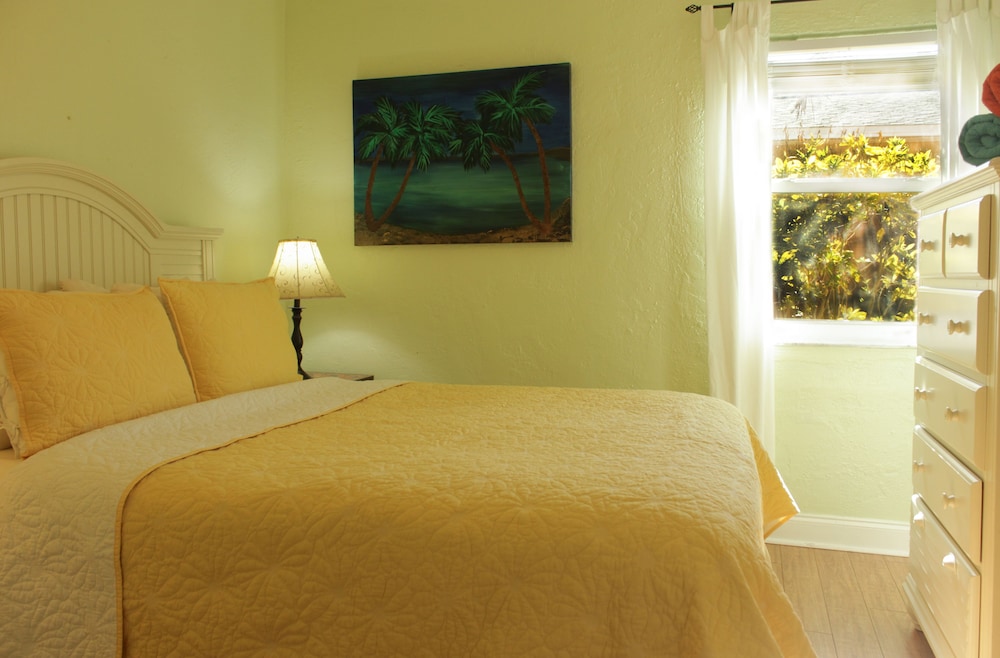 Beach Place Guesthouses 19/74