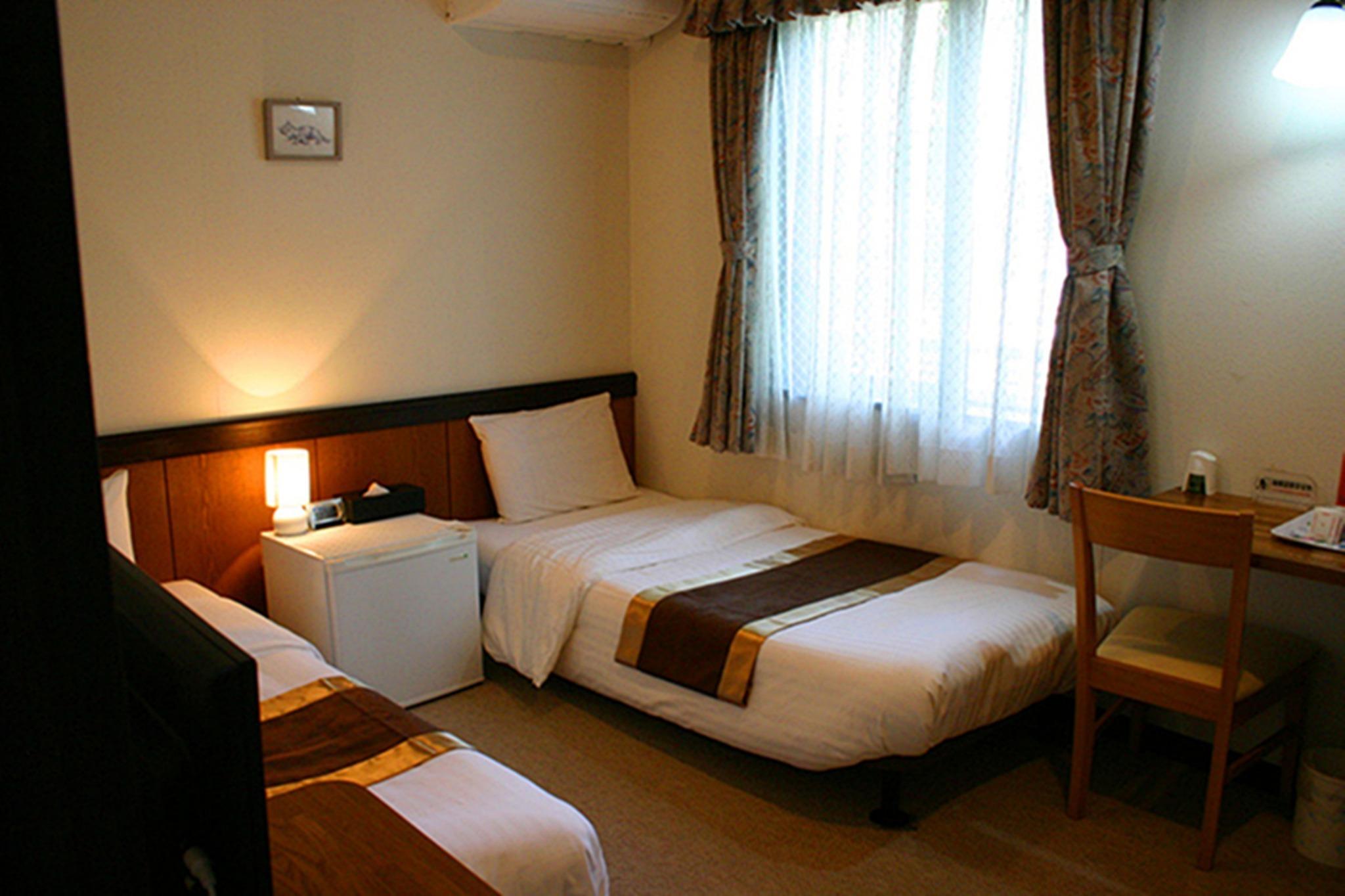 2 Bedrooms, Western, Scene