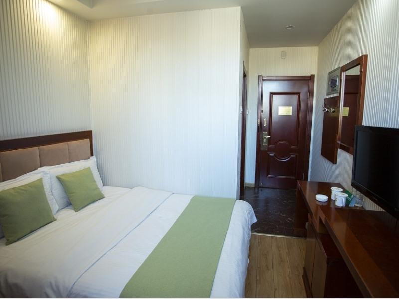 GreenTree Alliance Hulunbeier Zhalantun Railway Station Hotel 14/42