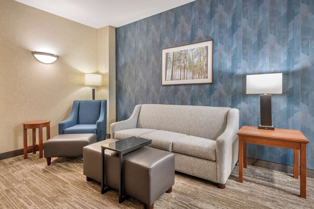 Drury Inn and Suites Valdosta 28/48