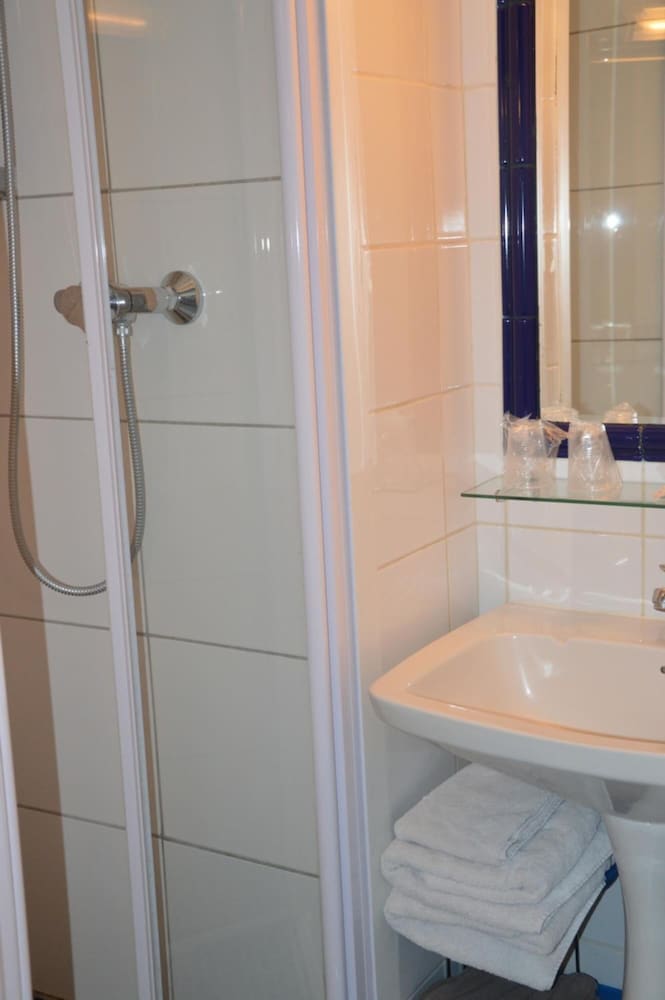 Hotel Victor Hugo 37/45