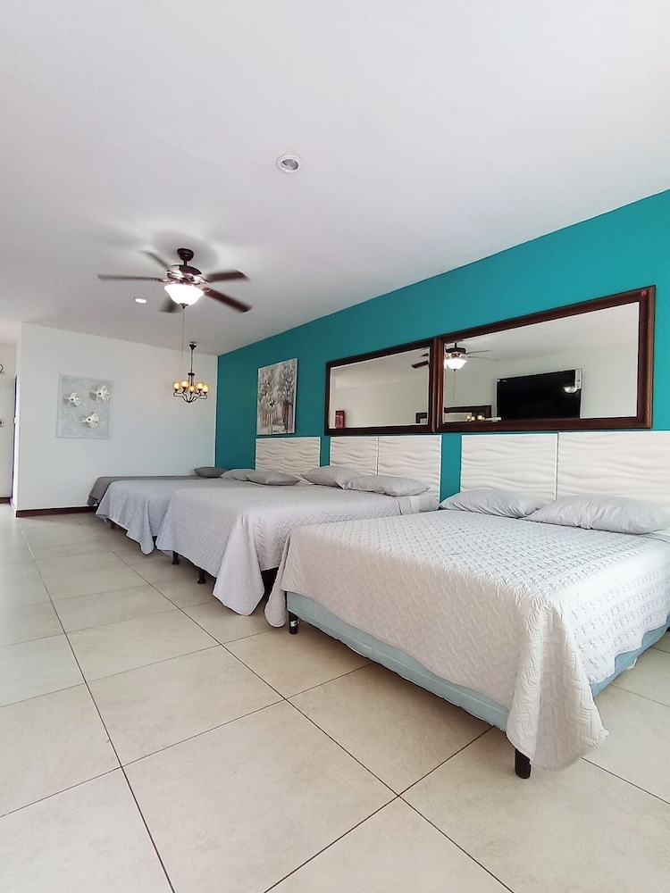 Hotel Las Brisas 11/34