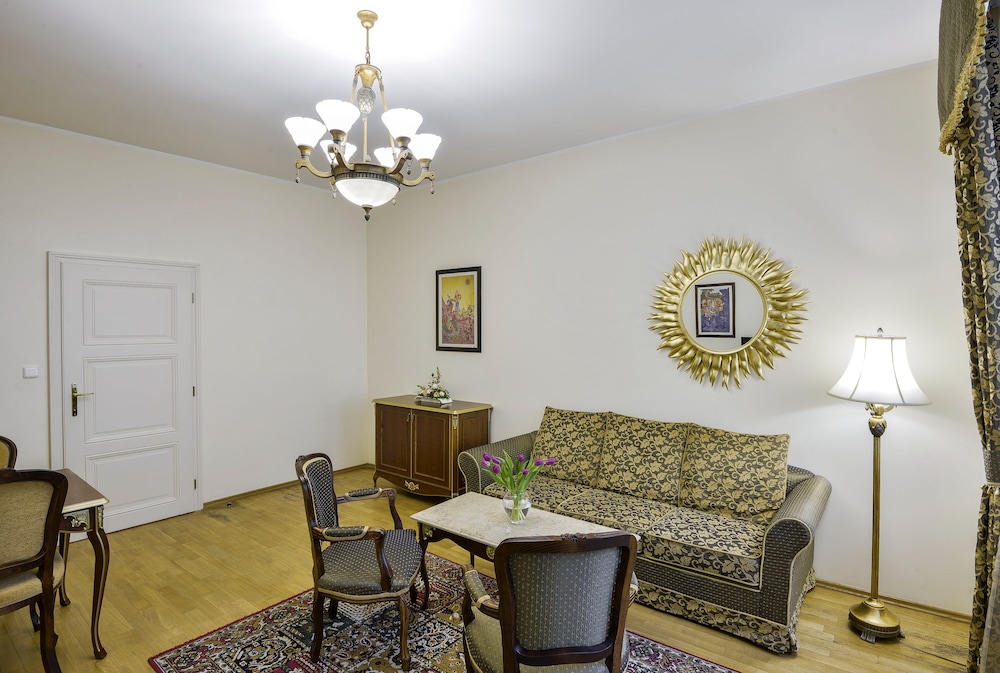 Hotel Residence Romanza 49/62