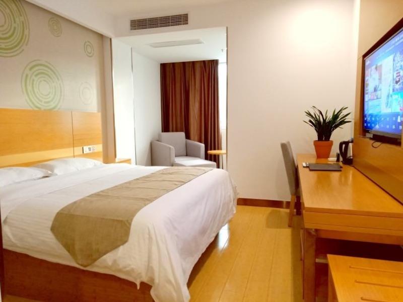 GreenTree Inn Fuyang Technician College 11/21