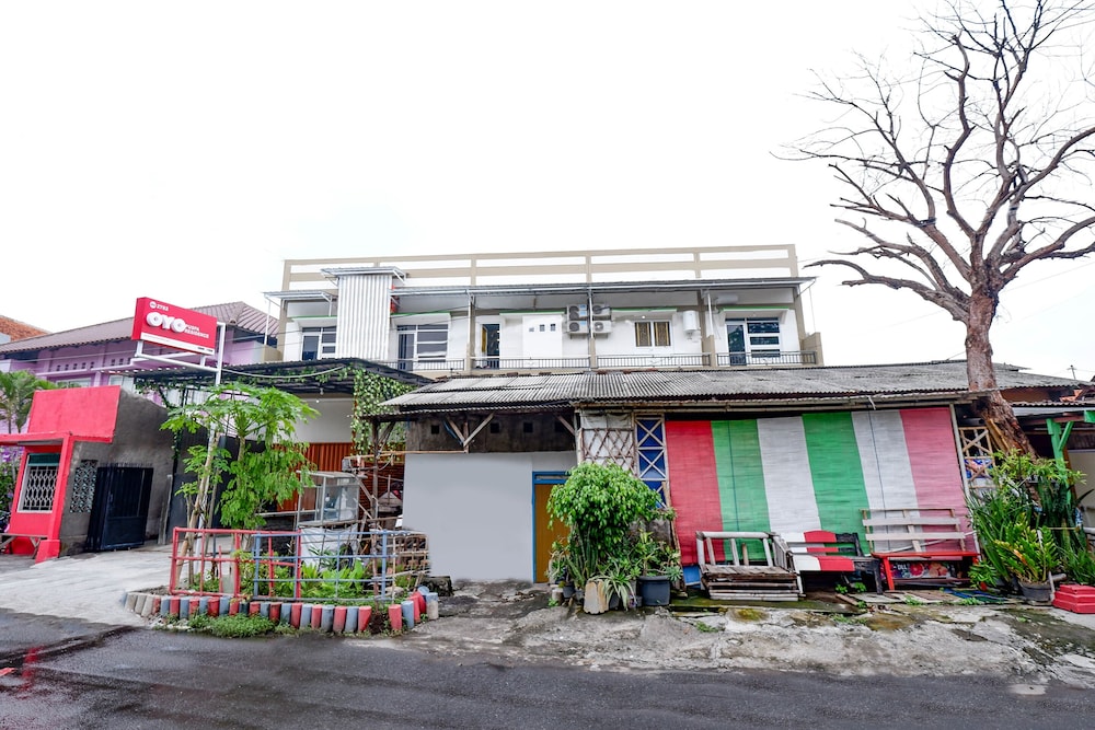 OYO 2782 Puspa Residence 3/48