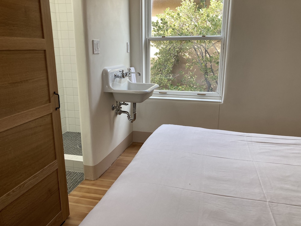 El Paradero Bed & Breakfast Inn 31/79