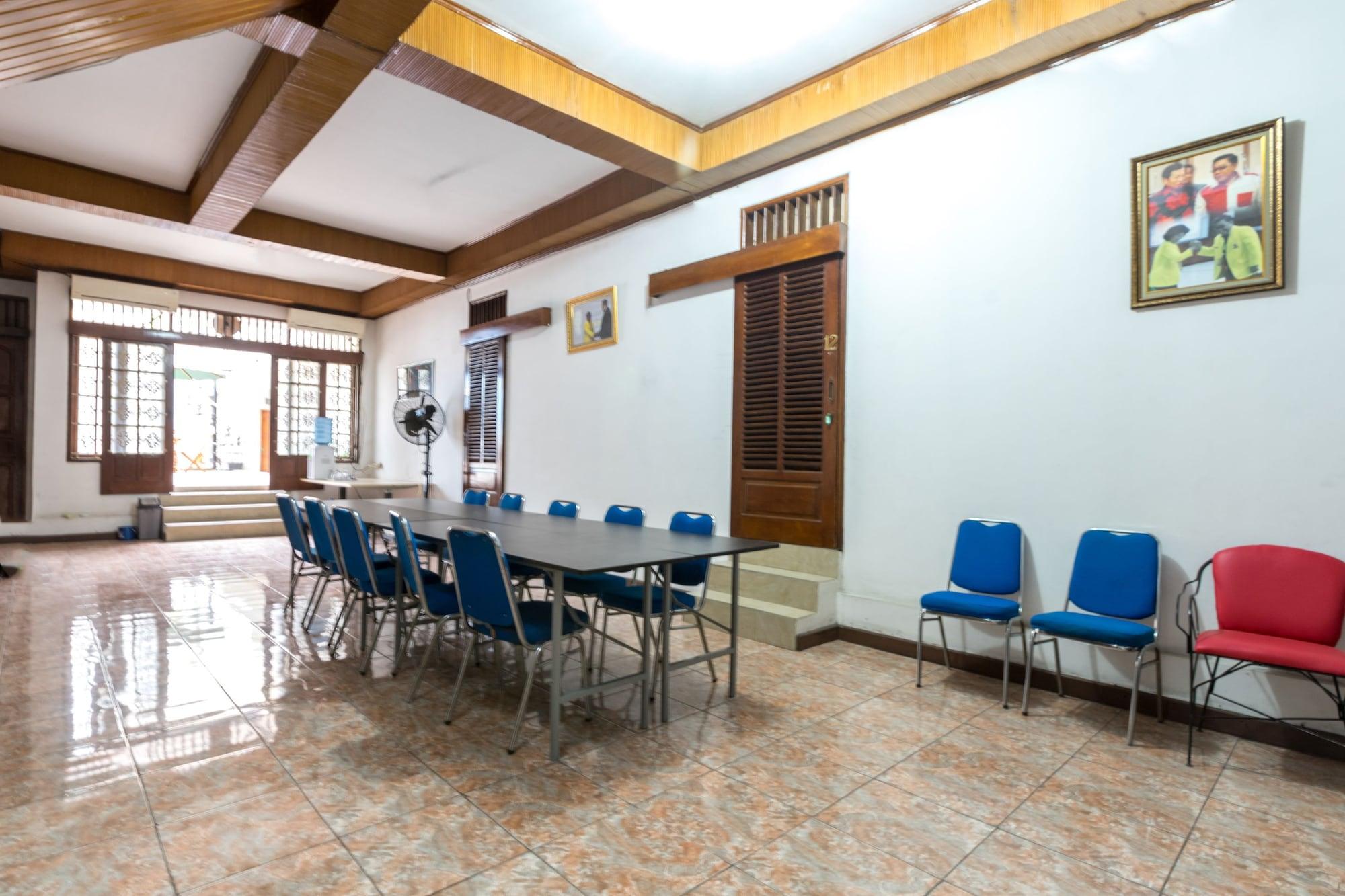 OYO 1421 Kasmaran Guest House Syariah 19/32