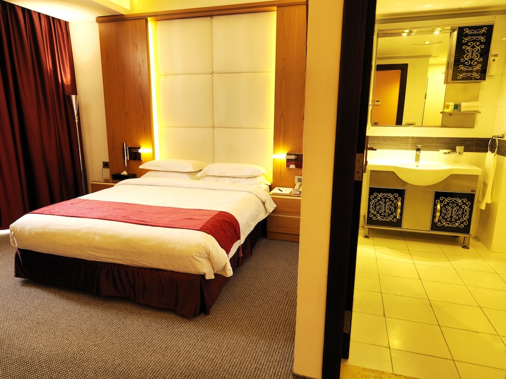 DUPLEX, EXECUTIVE