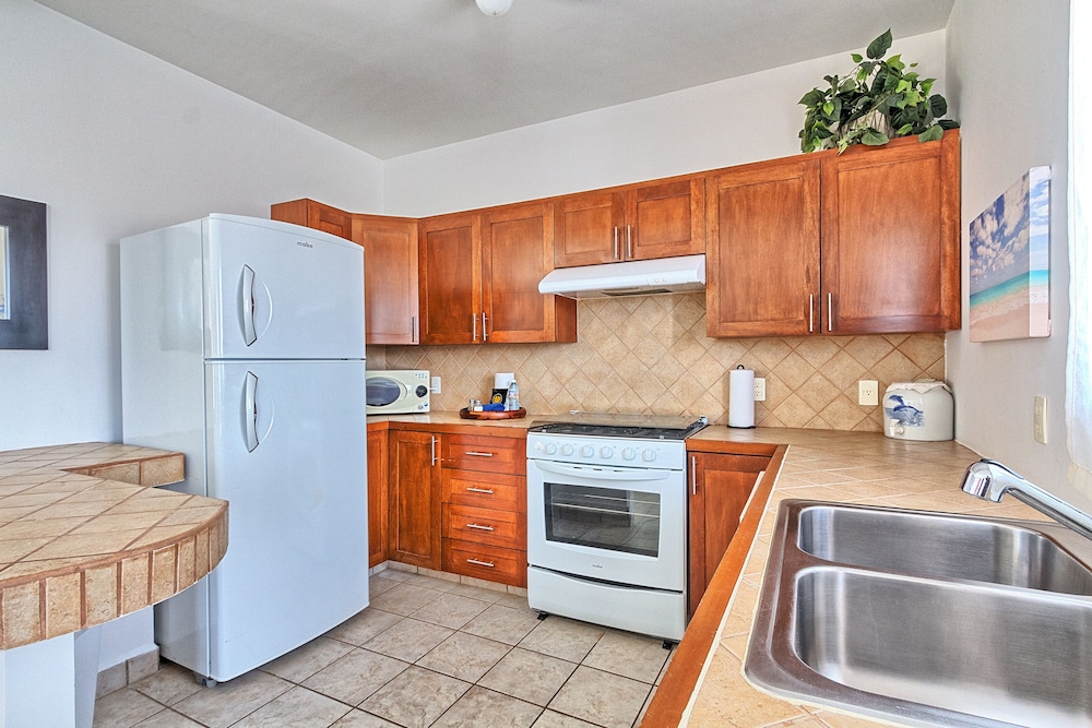 Laguna Shores Resort 7/49