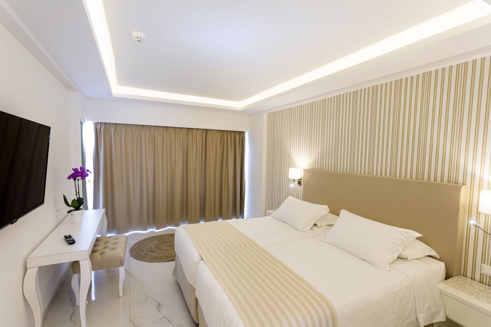 Ibiscus Hotel 5/26