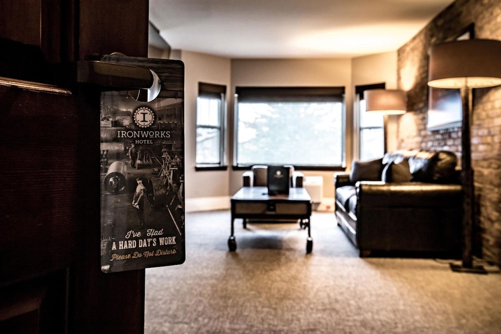 Ironworks Hotel 34/48