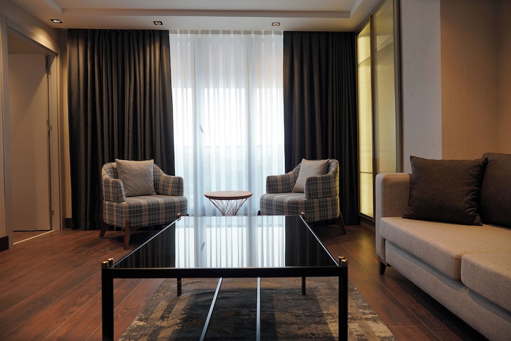 Nevizade Avangart Hotel 35/50