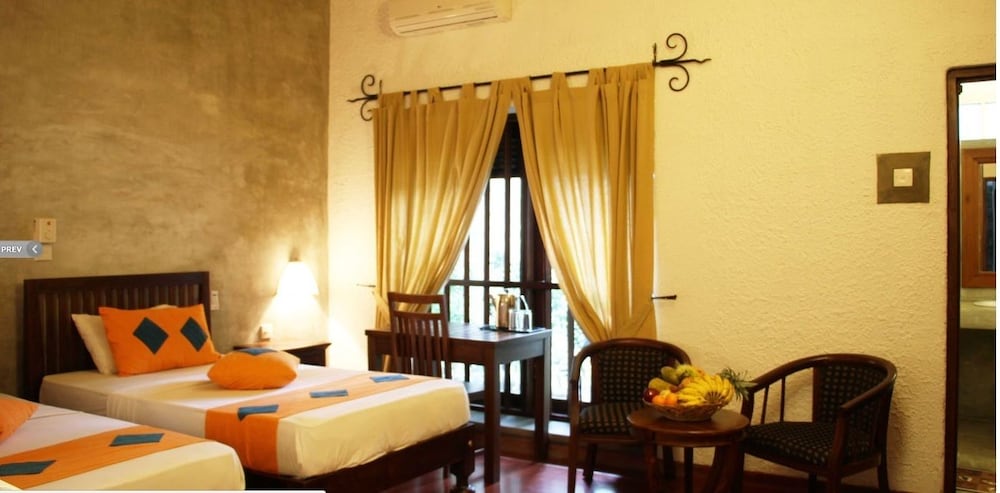 Serendip Stone Hotel and Bungalow photo3