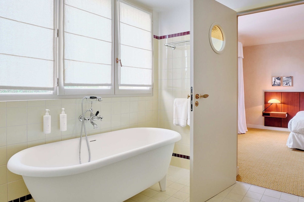 Superior, Twin Beds, Village View, Hotel Le Provencal 4/5