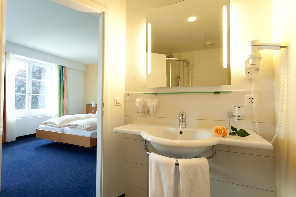 Parkhotel Gunten 50/50
