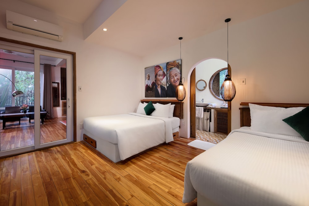 Aira Boutique Hoi An 30/67
