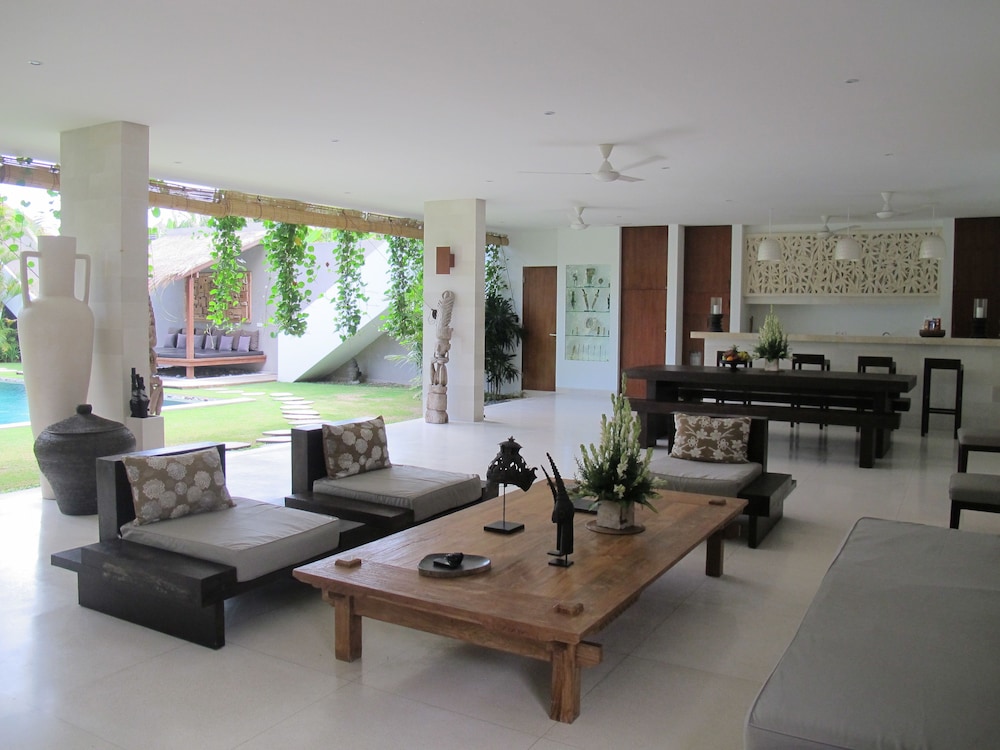 Chocolat Villas Seminyak 11/37