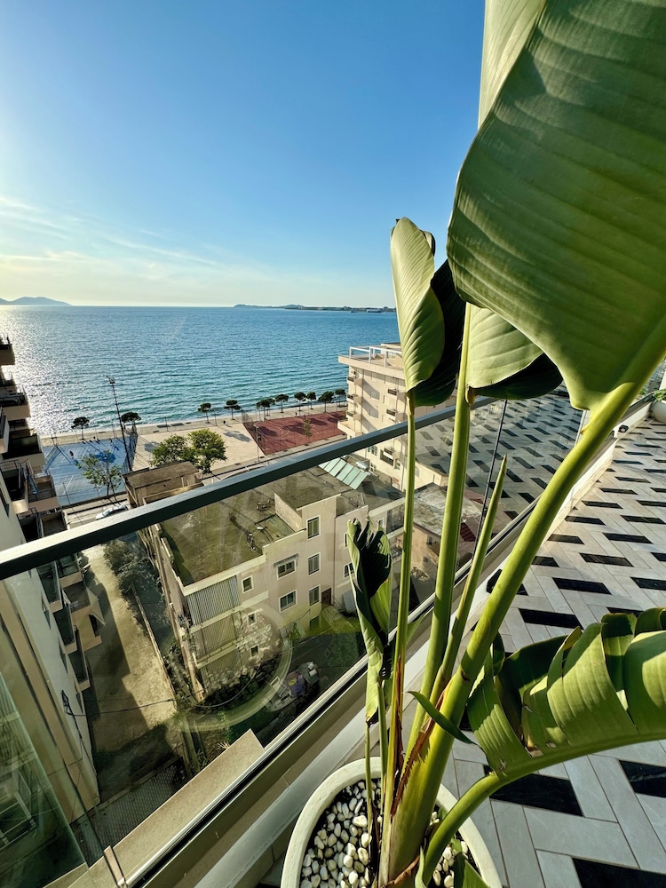 ADEA HOTEL 41/58