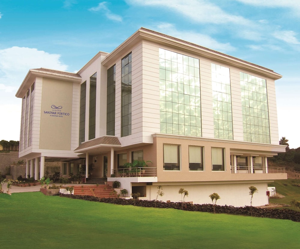 Hotel Legend Sarovar Portico 5/28