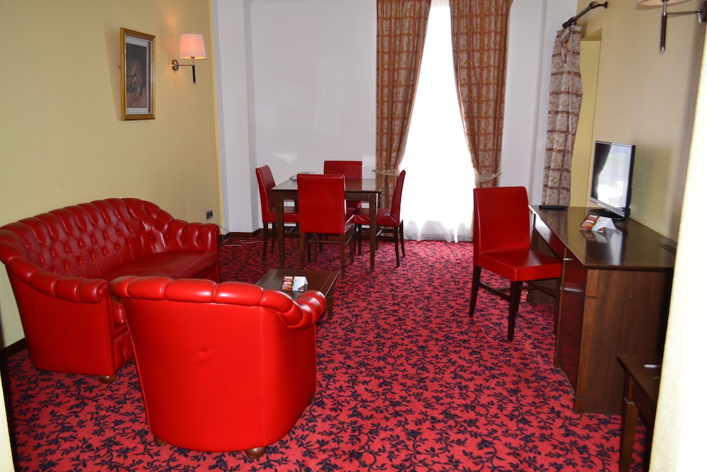 Djeuga Palace 44/71