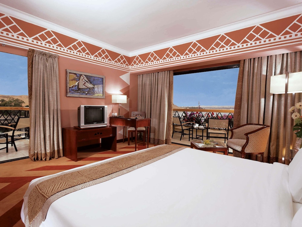 Superior, King Bed, River View