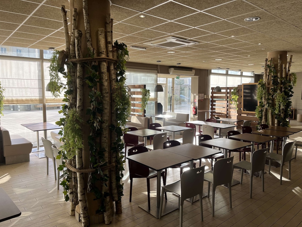 Campanile Paris Ouest Chaville 26/36