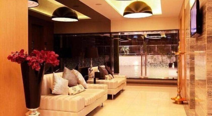 Mumbai Metro - The Executive Hotel 21/42