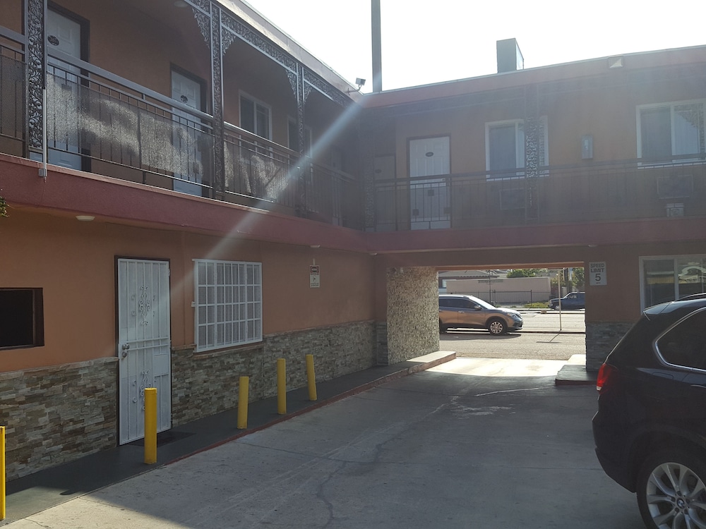 Travel Inn Motel 16/34