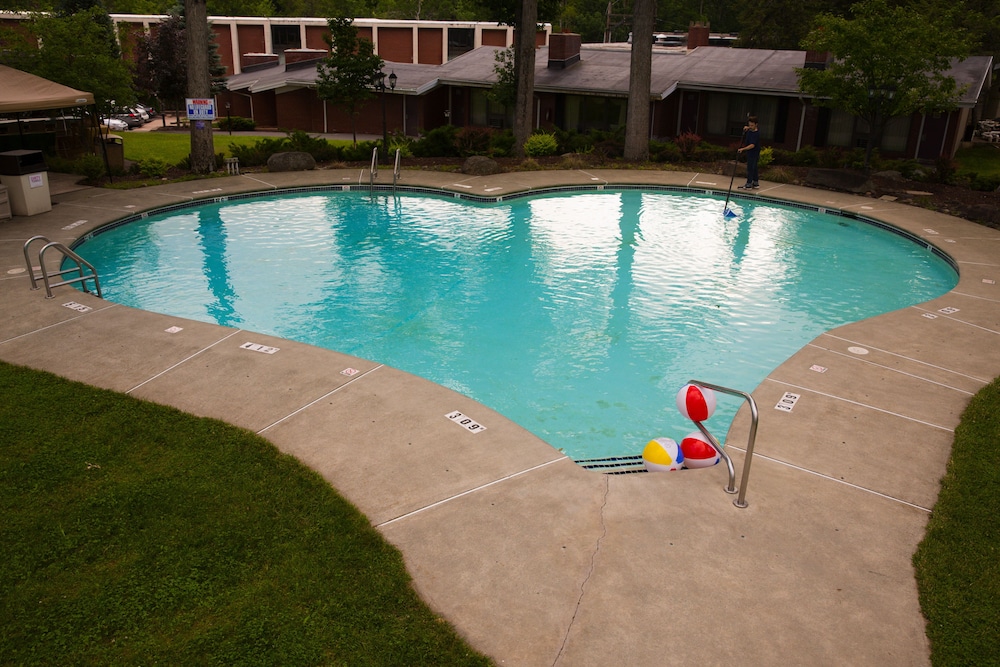 Cove Haven Resort 48/50