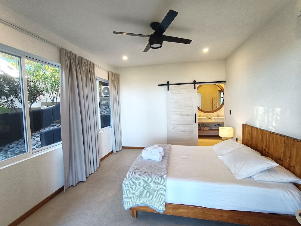 Wave, Suite, Apartment