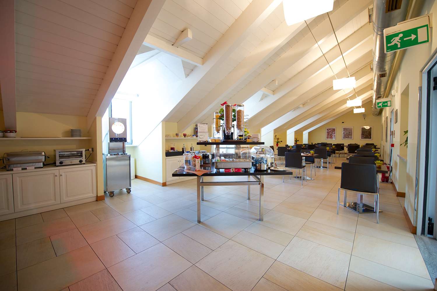 Best Western Crystal Palace Hotel 11/55